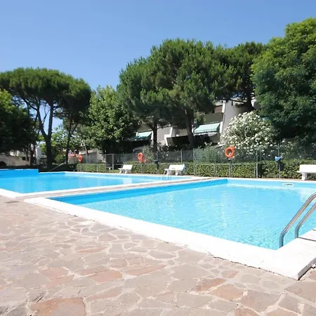 Studio Ferienwohnung In Mit Schwimmbad Im Ersten Stock Apartament