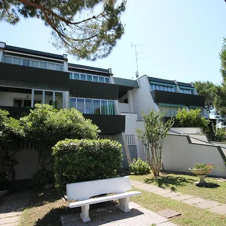 Apartman Studio Ferienwohnung In Mit Schwimmbad Im Ersten Stock *